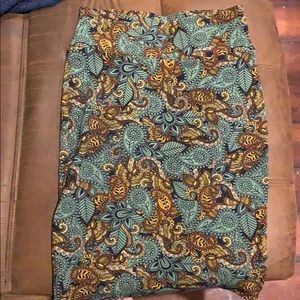 Cassie lularoe skirt medium